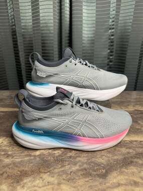 Women’s Asics GEL-Nimbus 25.